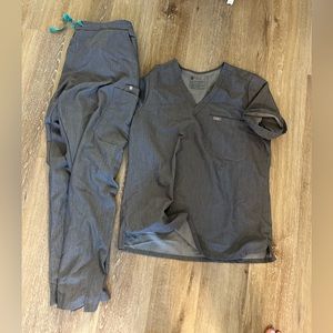 Size Large graphite figs